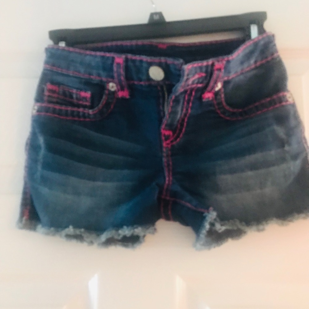 Girls denim shorts with magenta stitching
